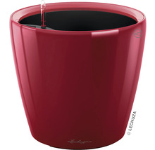 Červený květináč se zavlažovacím systémem