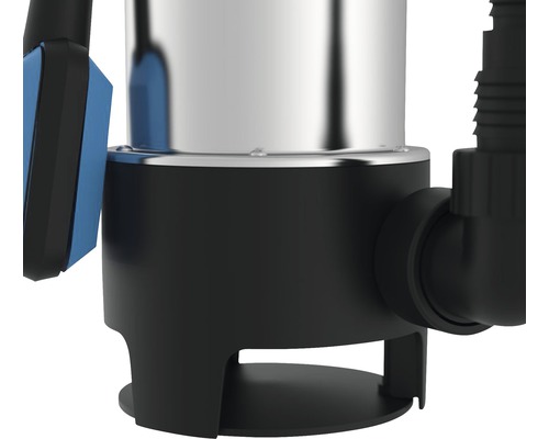 Detailní záběr ponorného čerpadla s černým pouzdrem a stříbrným válcem