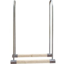 Pomůcka na skládání dřeva z kovu a dřeva