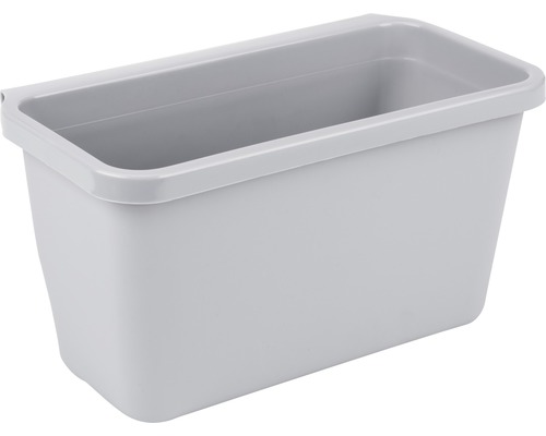 Šedý závěsný květináč z plastu