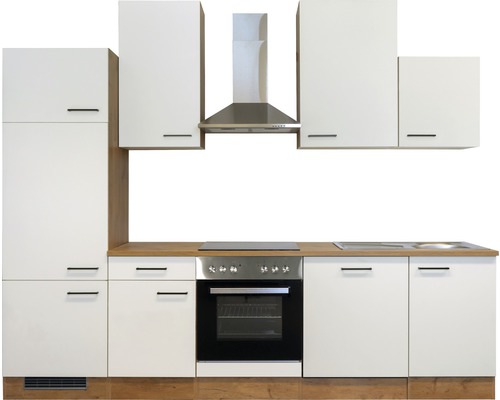 Kompletní kuchyňská linka se závěsnými skříňkami, digestoří, elektrickým sporákem a dřezem.