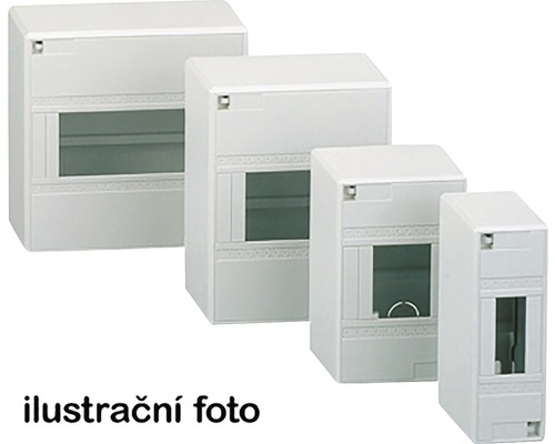 Na obrázku jsou čtyři bílé rozvodné skříně různých velikostí.