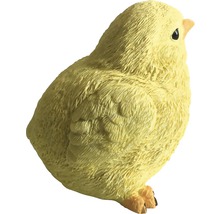 Žluté kuře jako zahradní dekorace