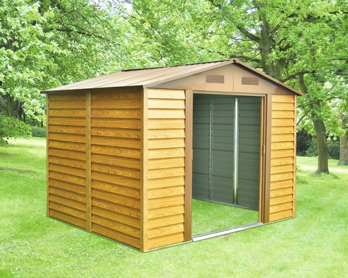 Zahradní domek s otevřenými posuvnými dveřmi