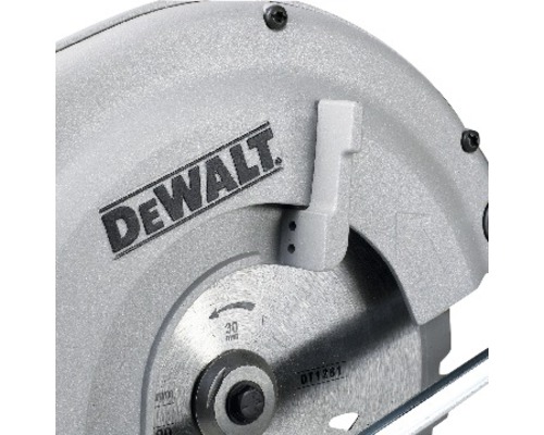 Logo DeWALT na ruční okružní pile