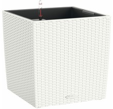 Bílý květináč se zavlažovacím systémem