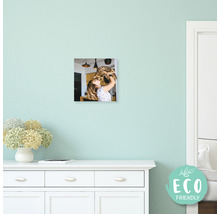 Fotografie na plátně s ženou a kočkou v obývacím pokoji