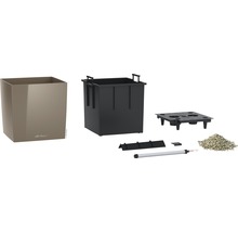 Květináč se zavlažovacím systémem a příslušenstvím