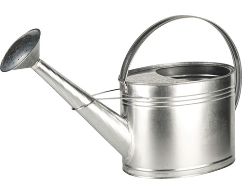 Pozinkovaná konev s kropící hlavicí a držadlem