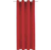 Červený závěs s kroužky