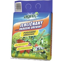Balení hnojiva pro jehličnany do zahrady