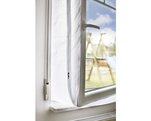 Okno se sítí proti hmyzu se zipem