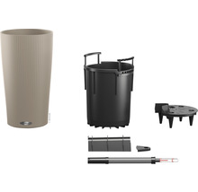 Vysoký květináč se zavlažovacím systémem a příslušenstvím