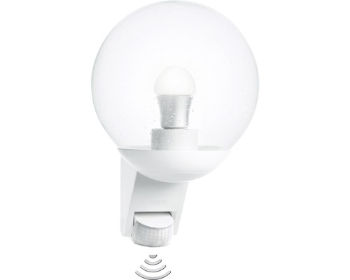 Bílé venkovní svítidlo s pohybovým senzorem a kulovitým stínidlem