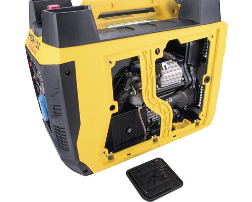 Elektrocentrála Heron s otevřeným krytem pro pohled na motor