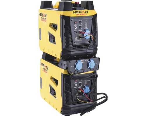 Dva žluté invertorové generátory Heron, každý o výkonu 2000 W, naskládané na sobě