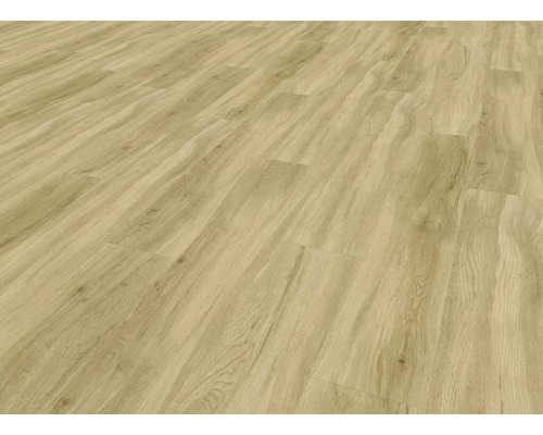 Položená laminátová podlaha se vzhledem dřeva