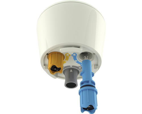 Vnitřní pohled na dávkovač vody s filtry k výměně