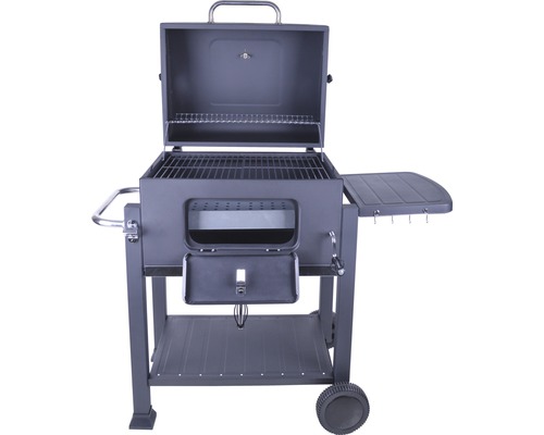 Gril na dřevěné uhlí s otevřeným víkem a boční odkládací plochou