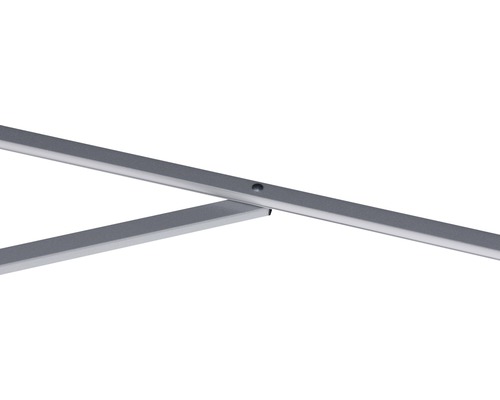 Detailní pohled na hliníkové profily s otvorem