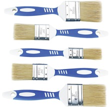 Pět štětců s plastovou rukojetí v různých velikostech