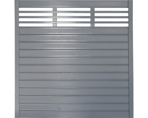 Dřevěný plot s vodorovnými lamelami a ochranou soukromí