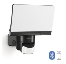 Venkovní reflektor Steinel s detektorem pohybu a funkcí Bluetooth