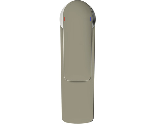 Koupelnová armatura s označením pro studenou a teplou vodu