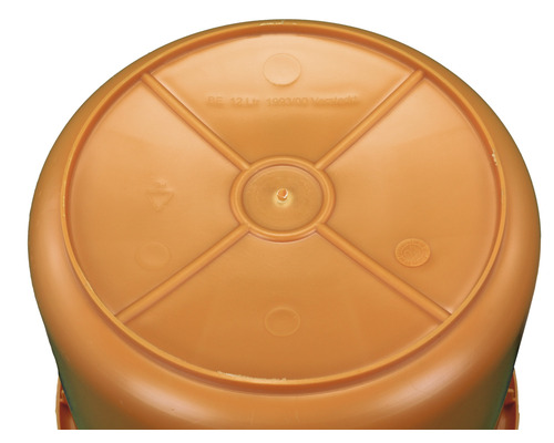 Spodní strana kbelíku