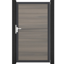 Dřevěná zahradní branka s kovovým rámem a rukojetí