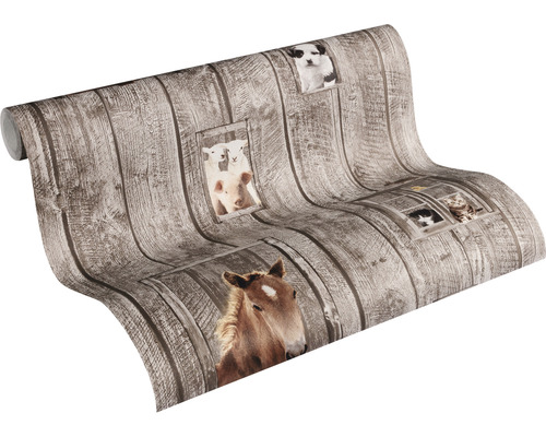 Role tapety s vzhledem dřevěných prken a obrázky zvířat