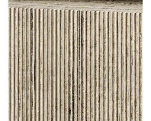 Detail rýhovaného dřevěného povrchu.