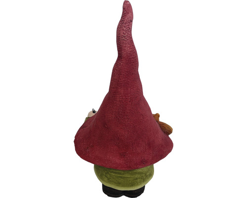 Pohled zezadu na zahradní dekoraci trpaslíka s velkou čepicí