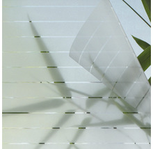 Dekorační fólie s proužkovaným vzorem na okno