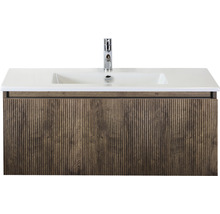 Skříňka s umyvadlem a vodovodní baterií