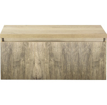 Skříňka pod umyvadlo s rýhovanou dřevěnou strukturou