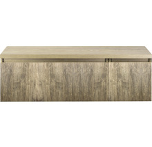 Koupelnový nábytek ze dřeva s rýhovaným povrchem