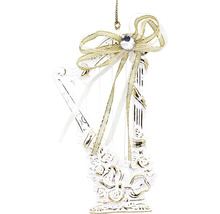 Harfa jako ozdoba vánočního stromku se stuhou