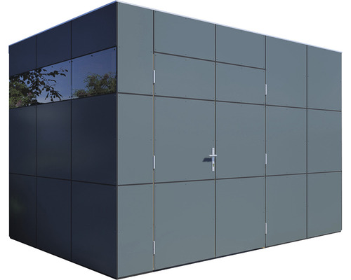 Šedá kůlna na nářadí s oknem a dveřmi