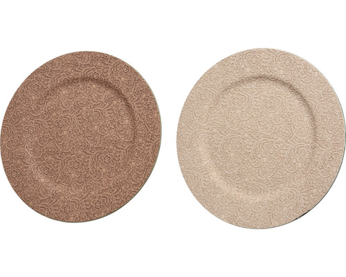 Dva kulaté podkladové talíře s krajkovým vzorem