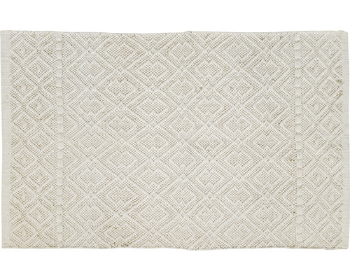 Koberec s geometrickým kosočtvercovým vzorem