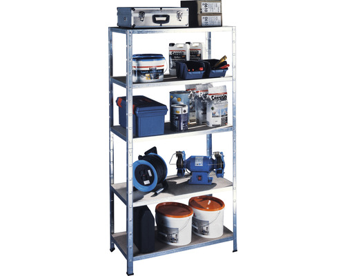 Regál s nářadím a stavebním materiálem