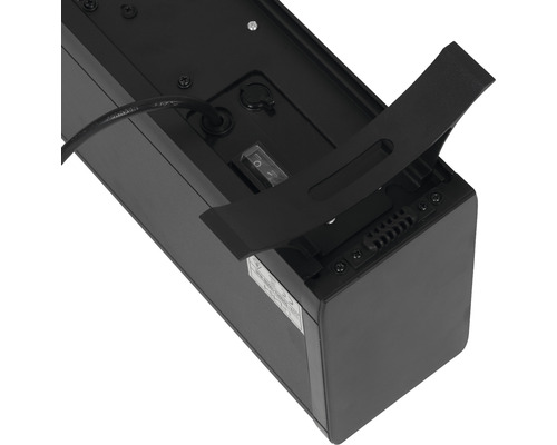 Pohled zezadu na černé topidlo s kabelem, vypínačem a držákem