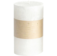 Rustikální bílá sloupová svíčka s papírovou páskou