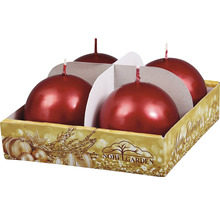 Čtyři červené kulové svíčky v balení od Nohelgarden