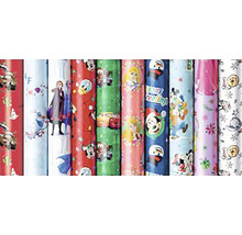 Různé role balicího papíru s motivy Disney