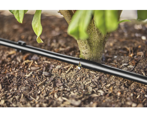 Kapková zavlažovací hadice pro zahradu s kapkou vody