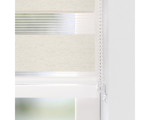 Dvojitá roleta na okně s řetízkovým ovládáním