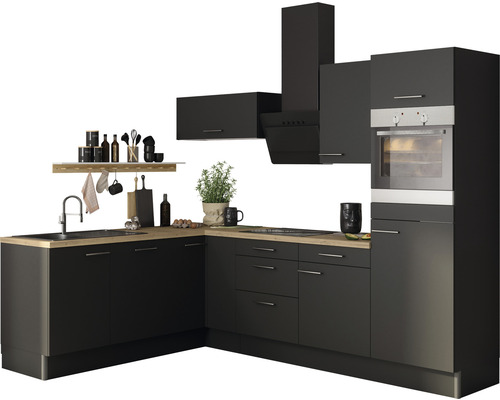 Kompletní kuchyně s dřezem, digestoří, horními skříňkami a vestavnou troubou