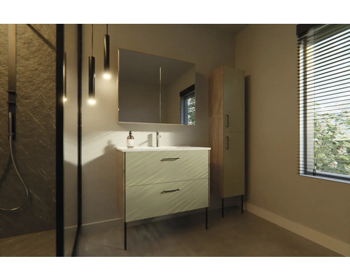 Koupelna s umyvadlovou skříňkou, zrcadlovou skříňkou a vysokou skříňkou